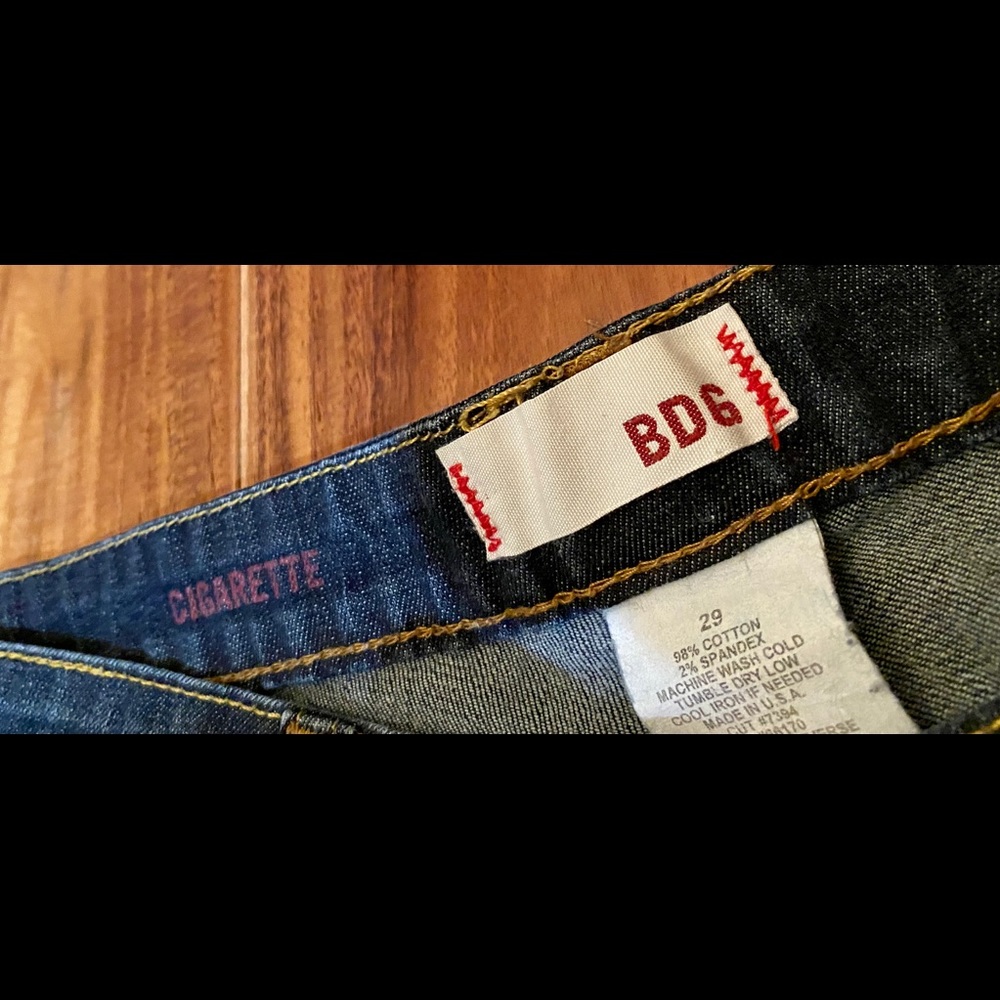 BDG Women’s Cigarette Jeans - Picture 6 of 9